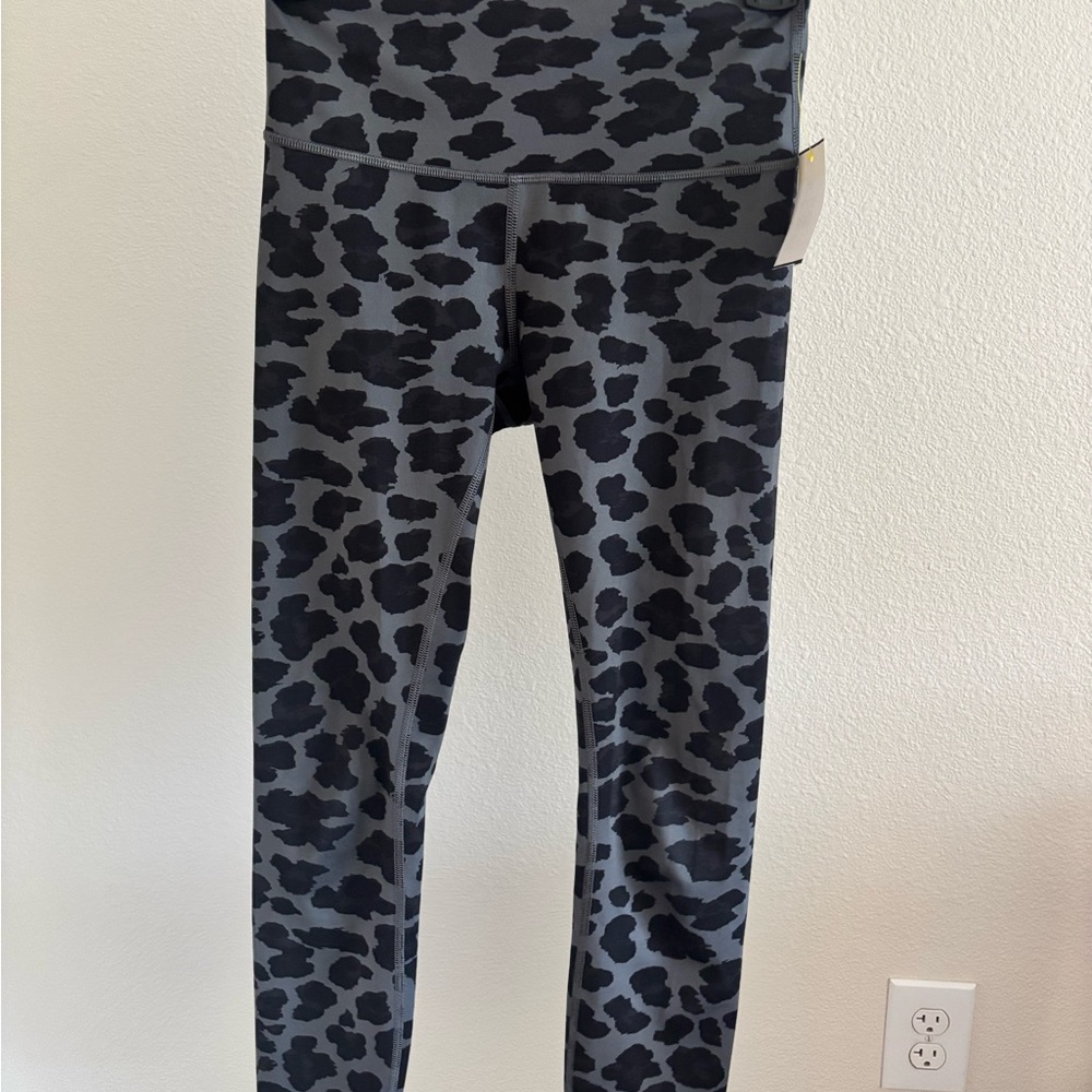 Lululemon Athletica Black and Gray Leopard Print Leggings